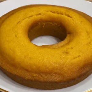 Receita de bolo caseiro para vender e lucrar com massa fofinha