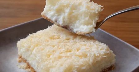 Bolo de Coco Gelado Simples e Molhadinho: Receita Perfeita para Vender